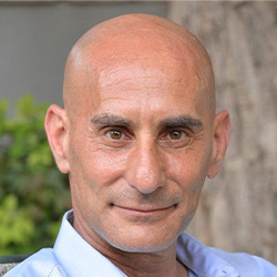 רז שגיא